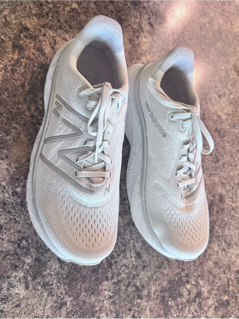 New Balance Fresh Foam X More V4 Ladies 9.5D Wide Gray White